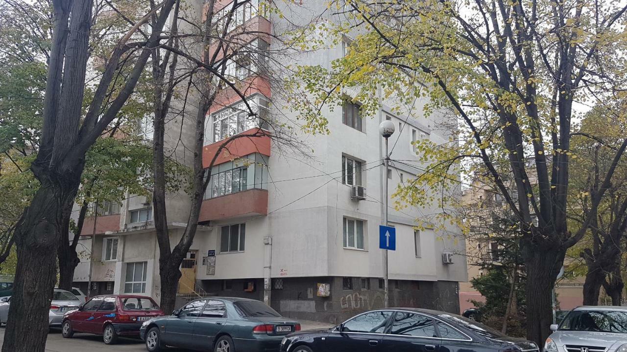 Roza * Βάρνα